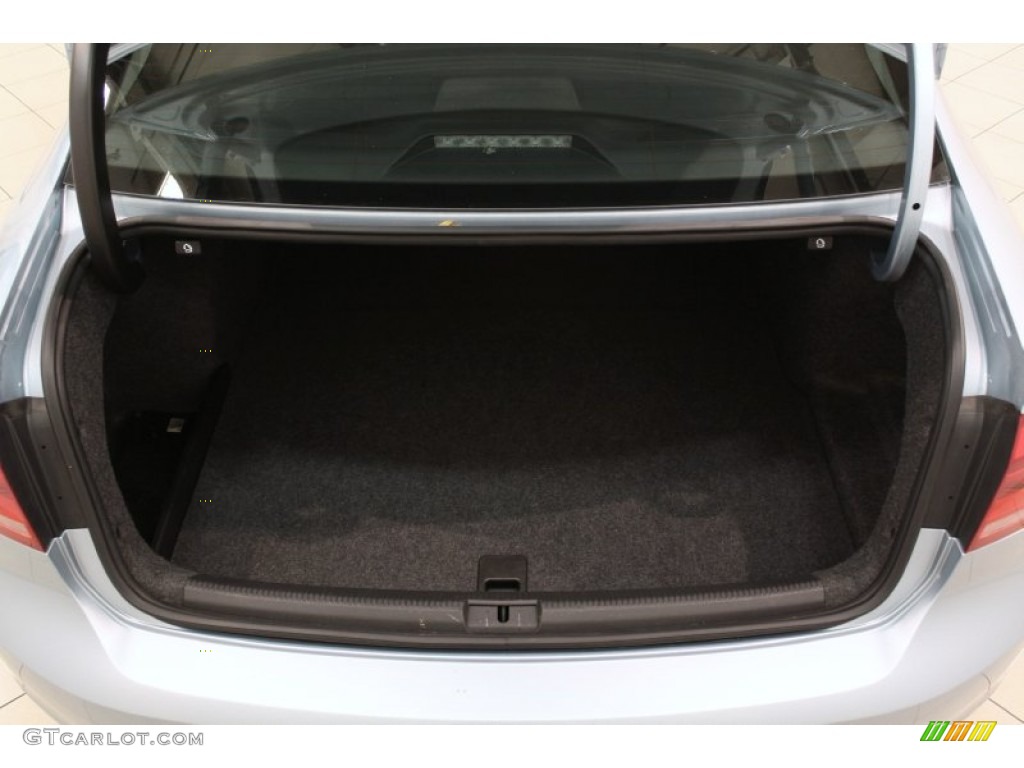 2012 Volkswagen Passat 2.5L S Trunk Photo #71735525