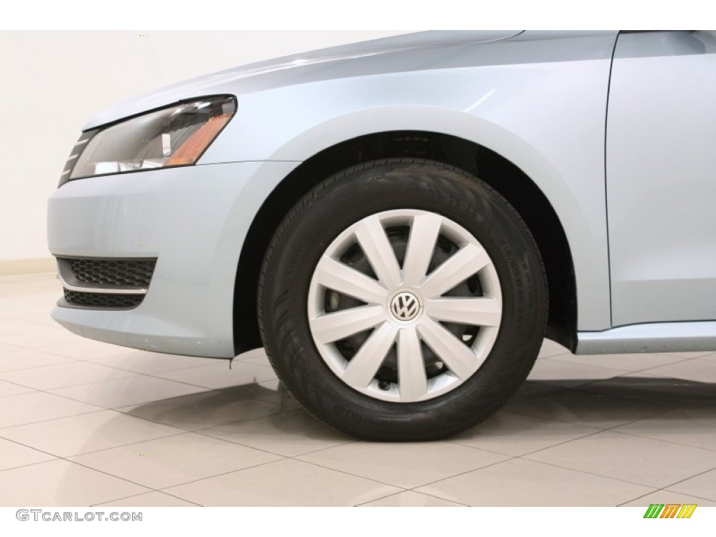 2012 Volkswagen Passat 2.5L S Wheel Photo #71735543