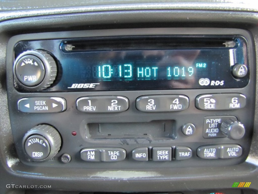 2002 Chevrolet TrailBlazer LTZ 4x4 Audio System Photo #71737703