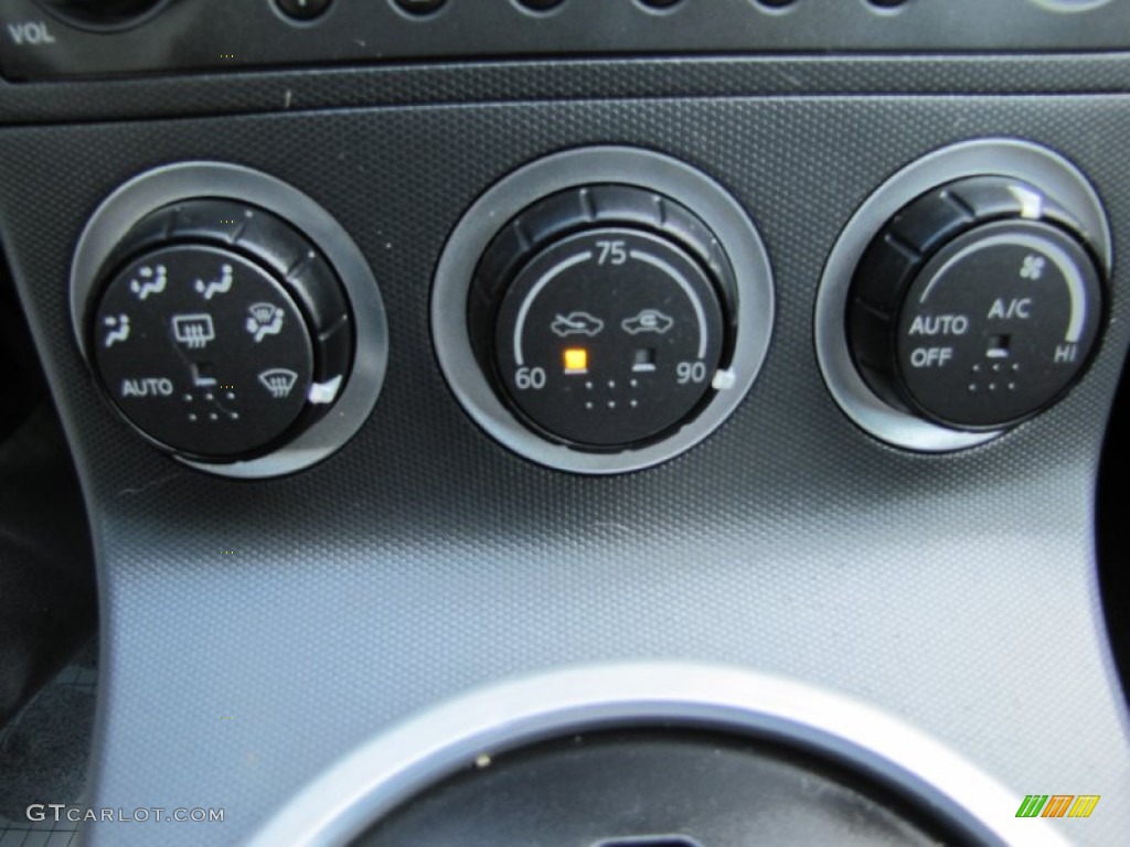 2003 Nissan 350Z Touring Coupe Controls Photo #71738424