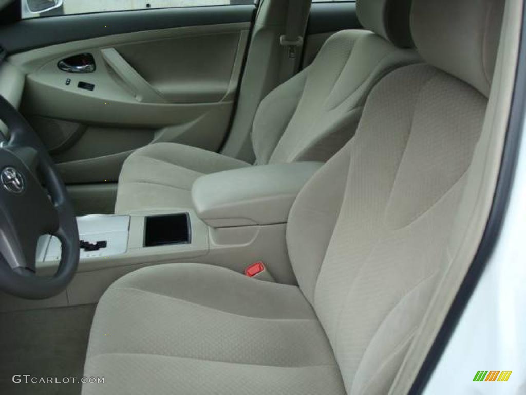2008 Camry LE - Super White / Bisque photo #10
