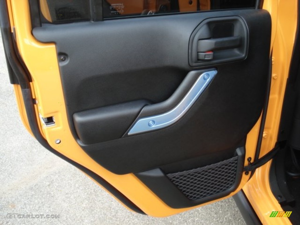 2013 Jeep Wrangler Unlimited Rubicon 4x4 Black Door Panel Photo #71746356
