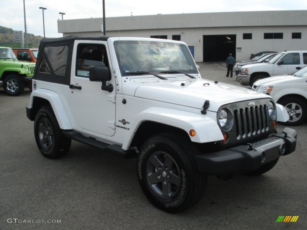 2012 Wrangler Oscar Mike Freedom Edition 4x4 - Bright White / Freedom Edition Black Tectonic/Quick Silver Accent photo #4