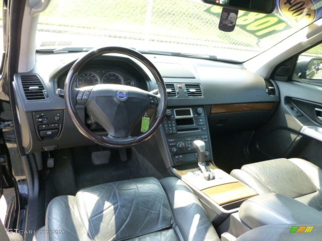 2004 XC90 T6 AWD - Black / Graphite photo #8