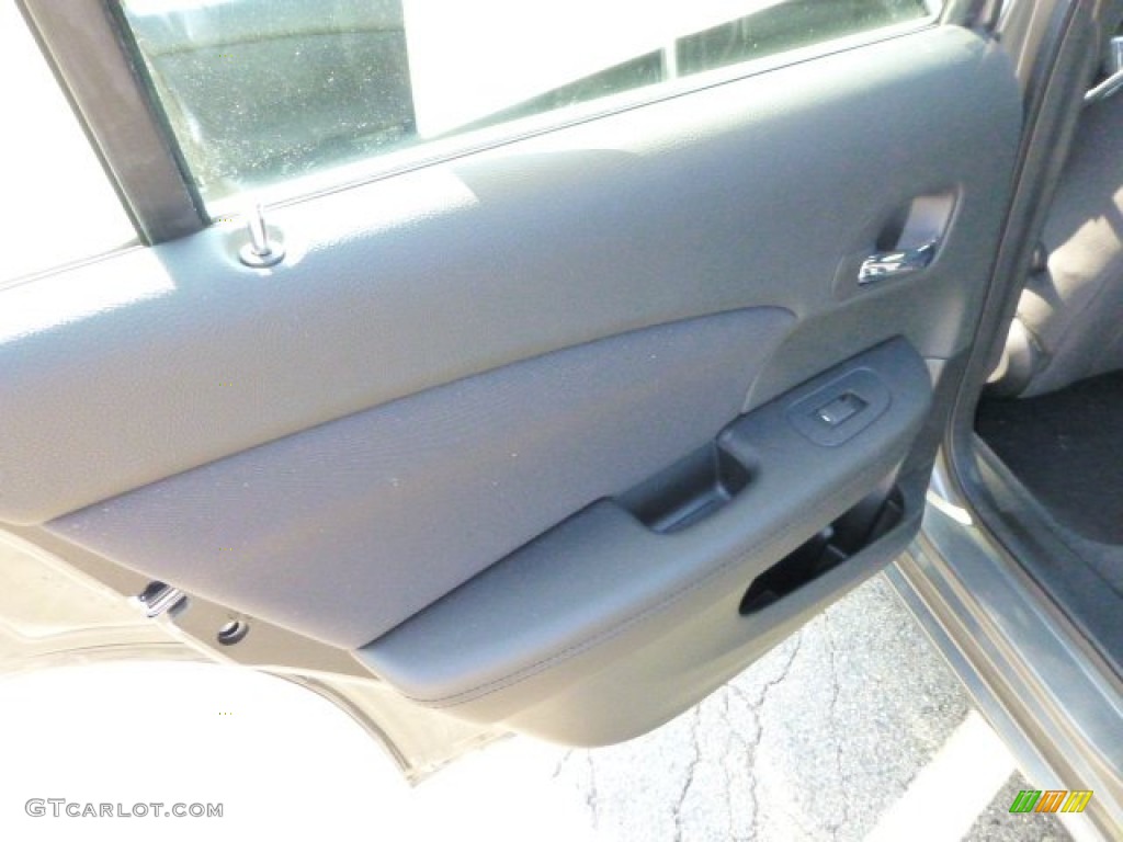2013 200 Touring Sedan - Tungsten Metallic / Black photo #13