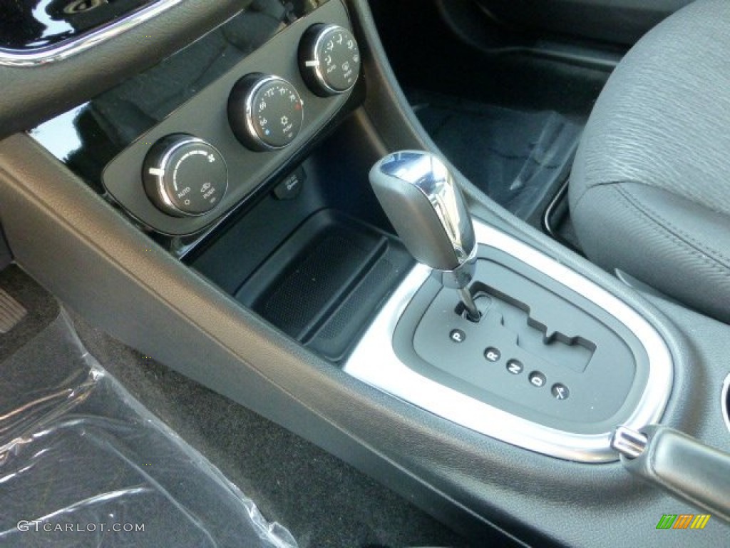 2013 200 Touring Sedan - Tungsten Metallic / Black photo #16