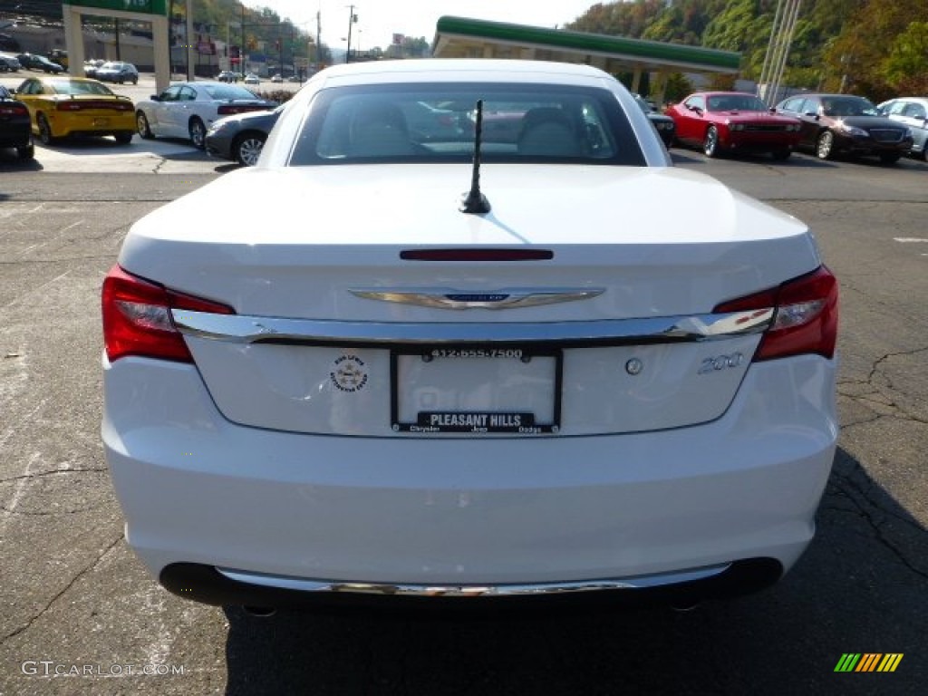 2013 200 Limited Hard Top Convertible - Bright White / Black/Light Frost Beige photo #4