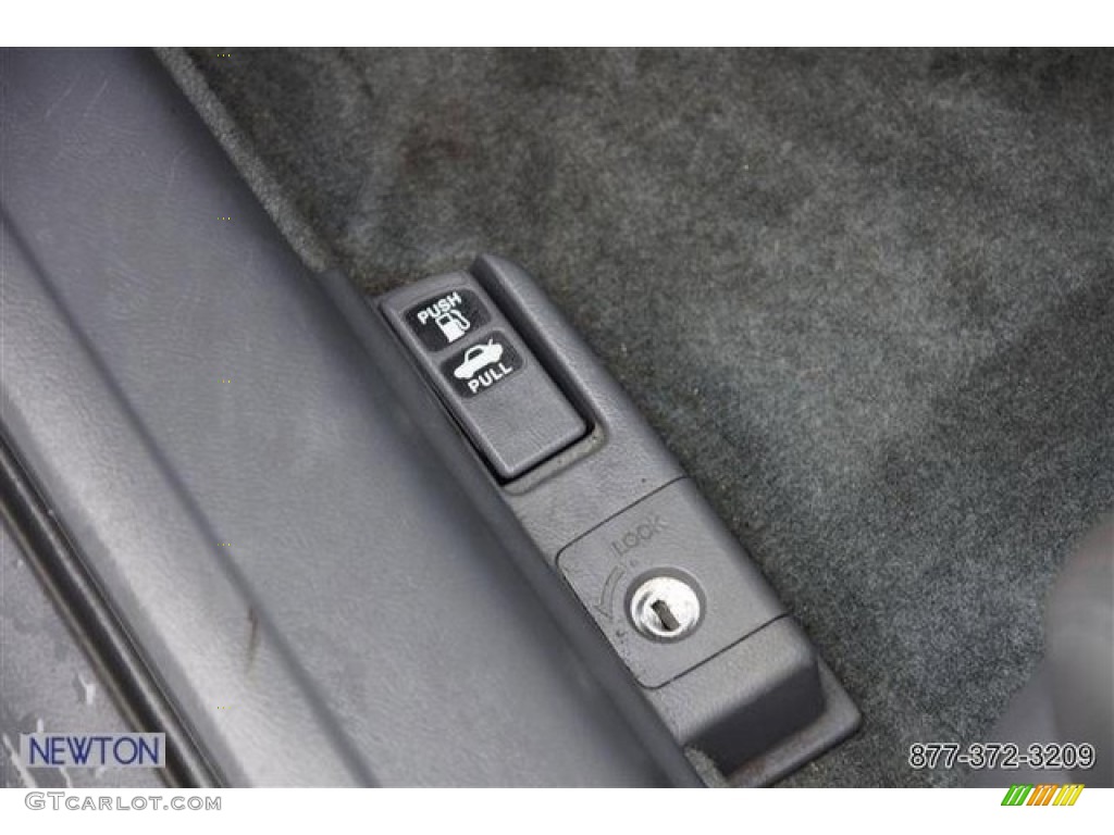 2006 Accord EX-L V6 Coupe - Alabaster Silver Metallic / Black photo #30