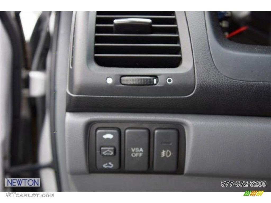 2006 Accord EX-L V6 Coupe - Alabaster Silver Metallic / Black photo #39