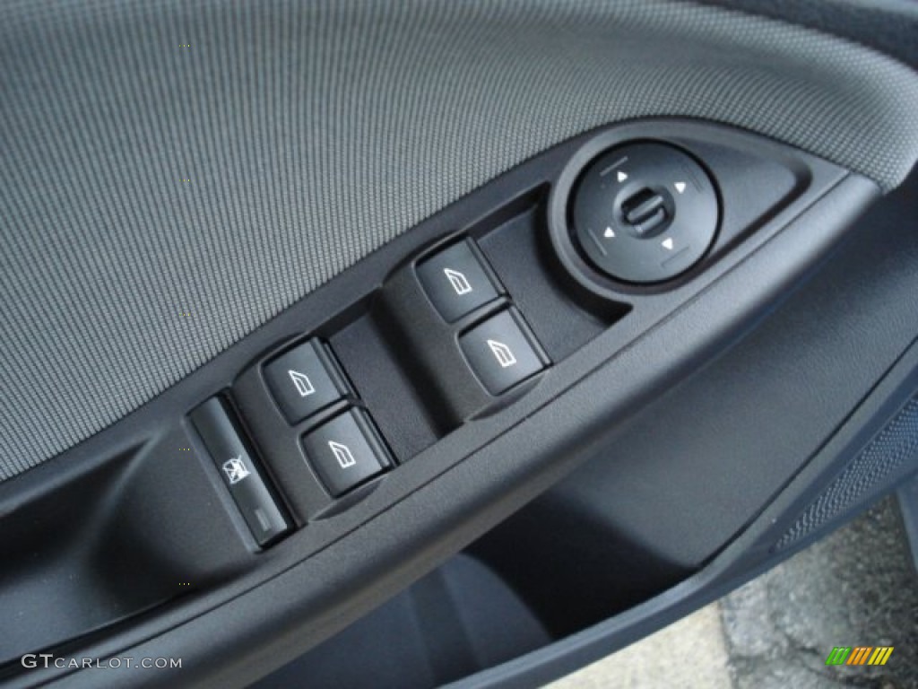 2013 Focus SE Hatchback - Blue Candy / Charcoal Black photo #14