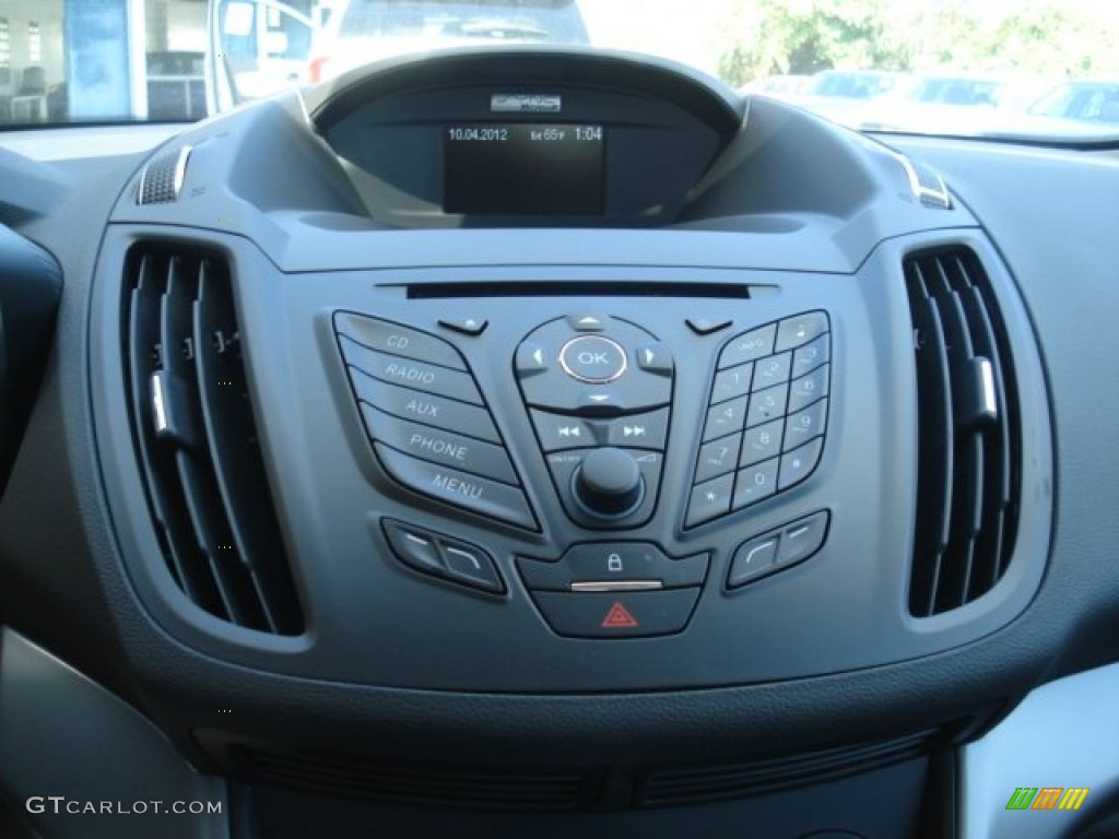 2013 Ford C-Max Hybrid SE Controls Photo #71758923