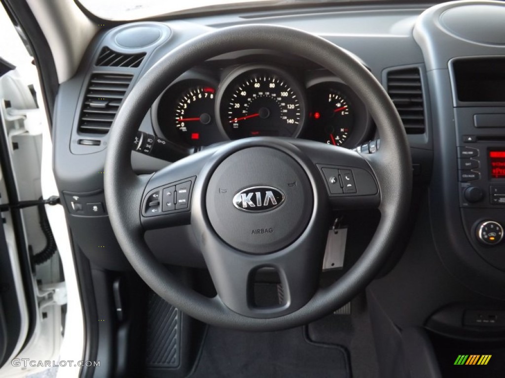 2013 Kia Soul 1.6 Black Cloth Steering Wheel Photo #71759181