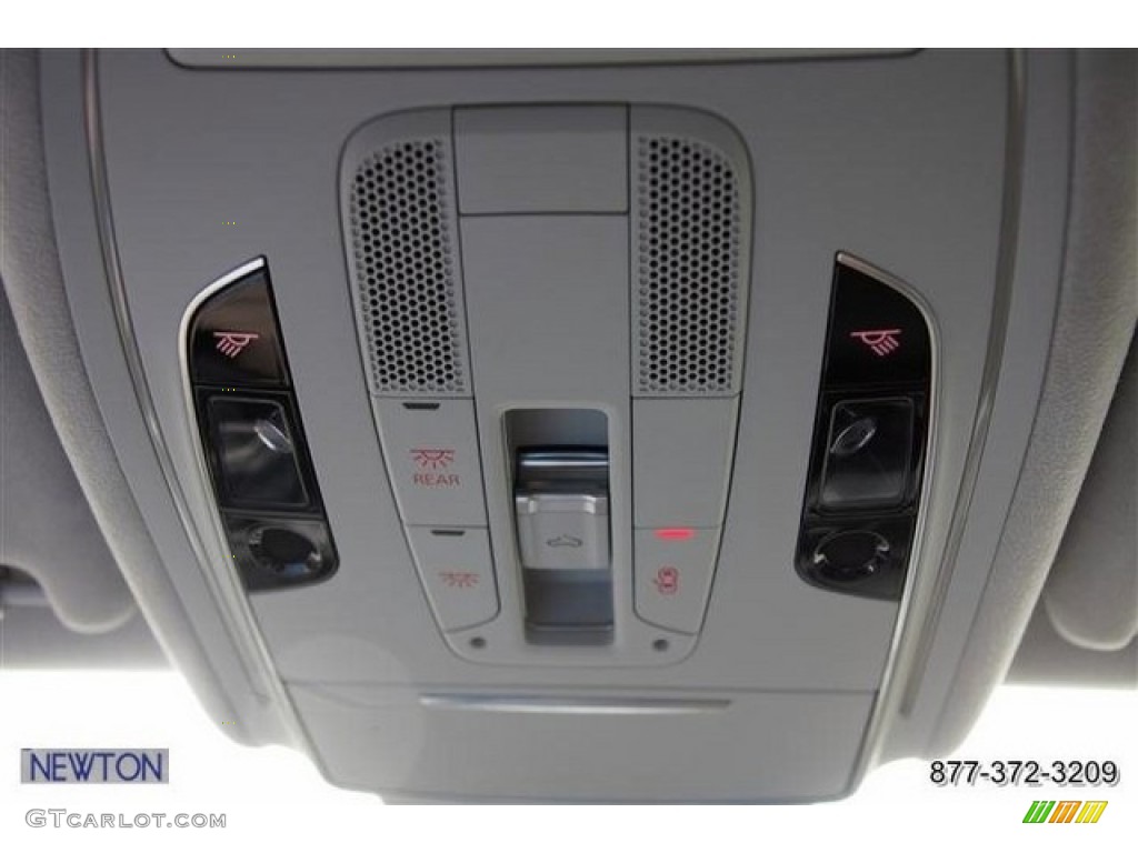 2013 S8 4.0 TFSI quattro Sedan - Phantom Black Pearl / Black photo #60