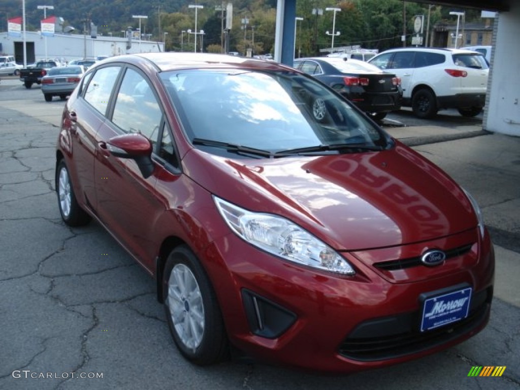 2013 Fiesta SE Hatchback - Ruby Red / Charcoal Black/Light Stone photo #2