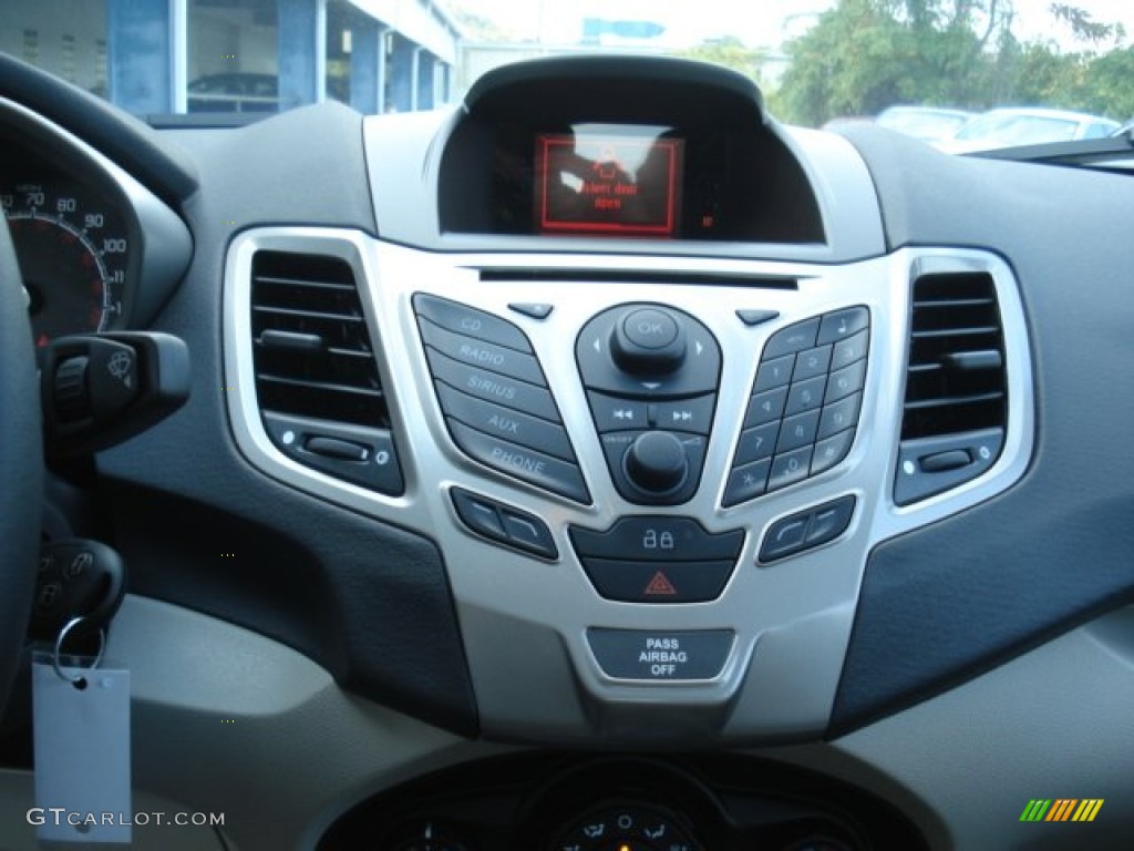 2013 Fiesta SE Hatchback - Ruby Red / Charcoal Black/Light Stone photo #16