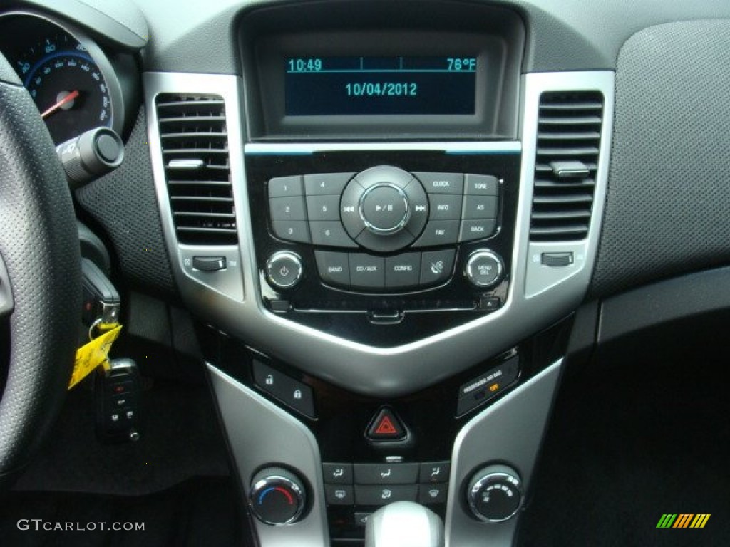 2012 Chevrolet Malibu LT Controls Photo #71762457