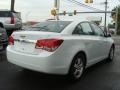 Summit White - Cruze LT Photo No. 4