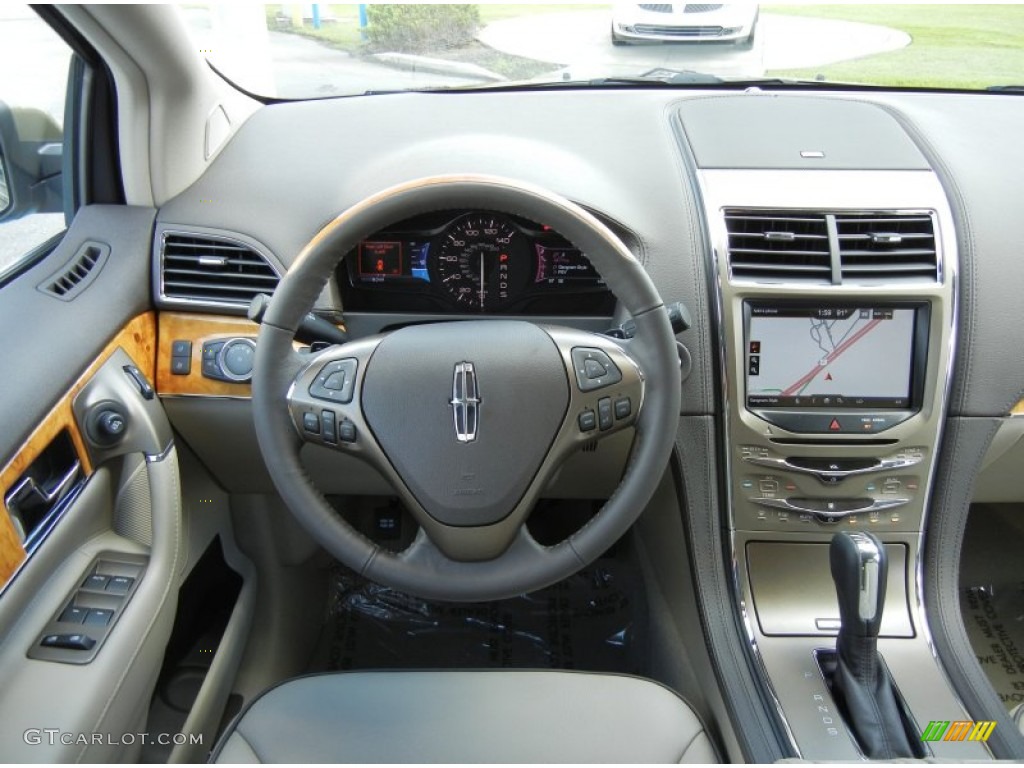 2013 Lincoln MKX FWD Medium Light Stone Dashboard Photo #71765967