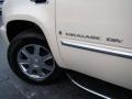 White Diamond - Escalade ESV AWD Photo No. 37