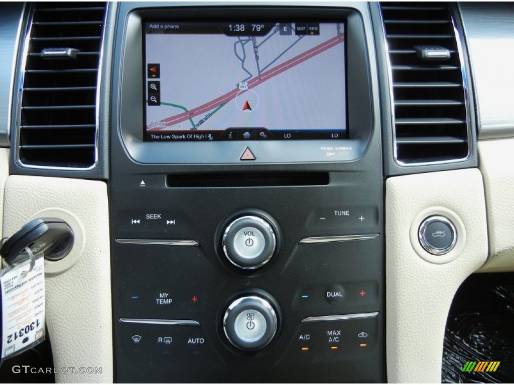 2013 Ford Taurus SEL 2.0 EcoBoost Controls Photos