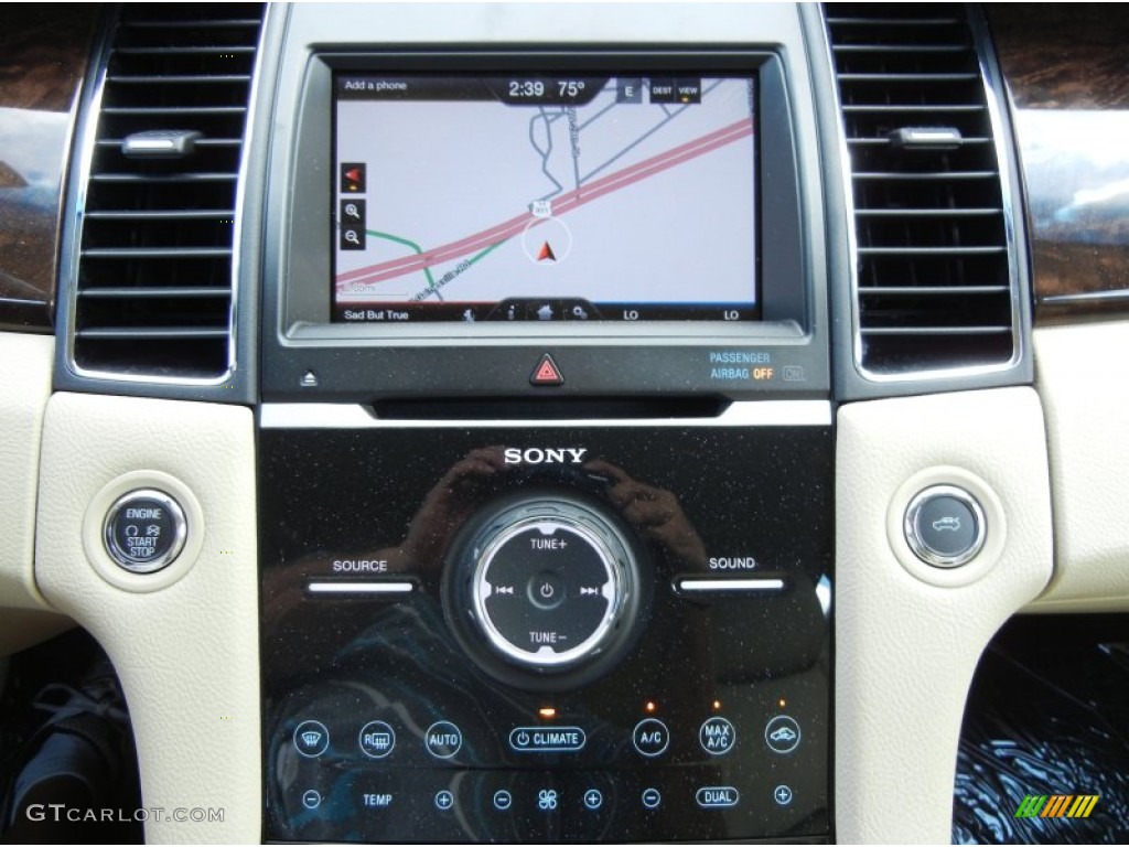 2013 Ford Taurus Limited Navigation Photos