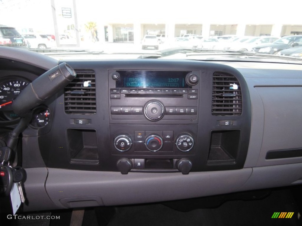 2010 Silverado 1500 LS Extended Cab - Sheer Silver Metallic / Dark Titanium photo #17