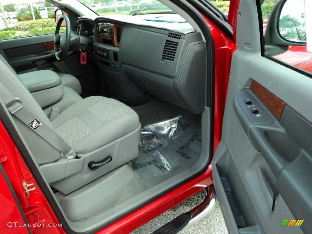 2006 Ram 1500 SLT Quad Cab - Flame Red / Medium Slate Gray photo #20