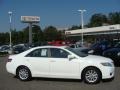 Super White - Camry XLE Photo No. 1