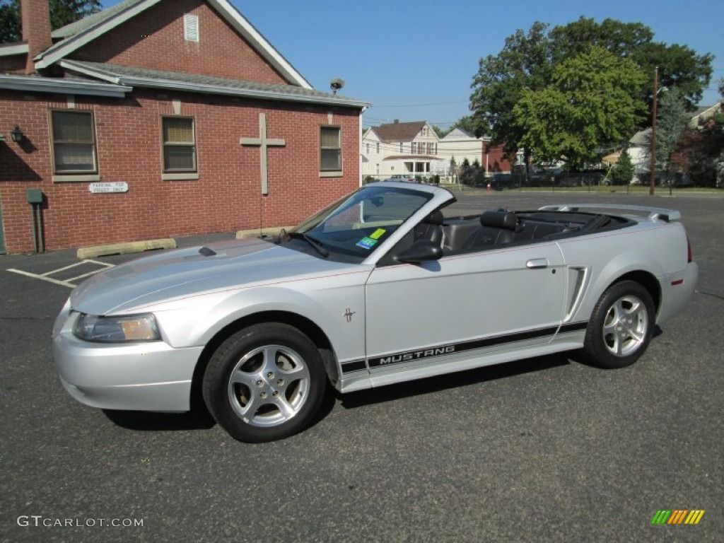 2002 Mustang V6 Convertible - Satin Silver Metallic / Dark Charcoal photo #1