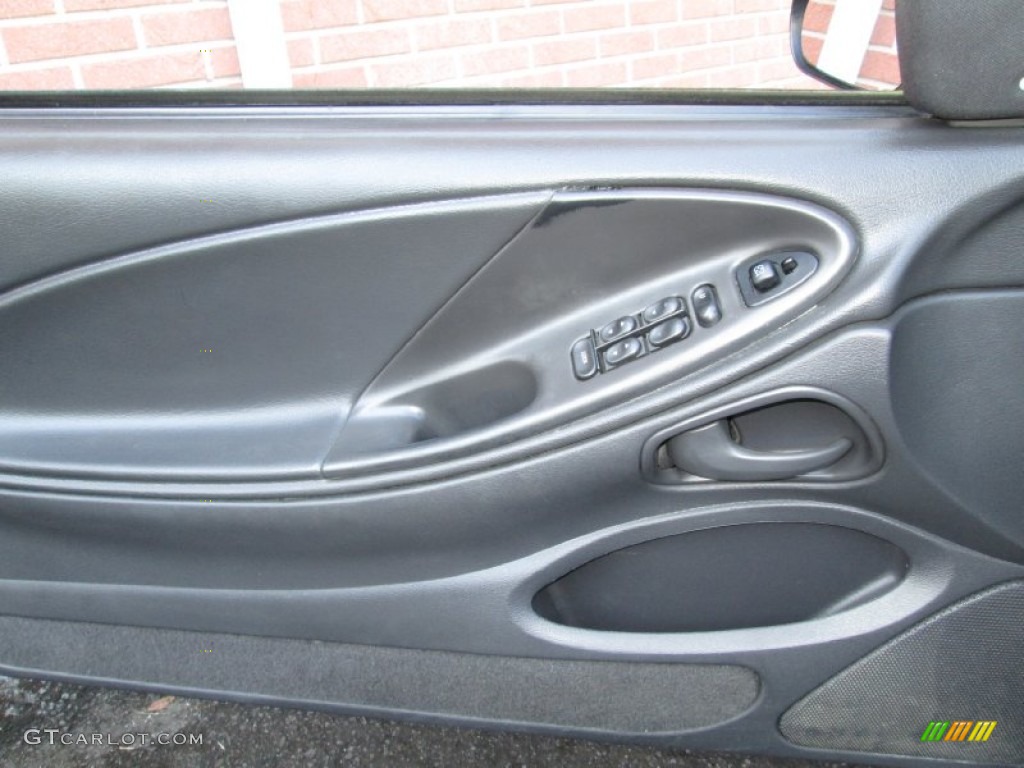 2002 Mustang V6 Convertible - Satin Silver Metallic / Dark Charcoal photo #33