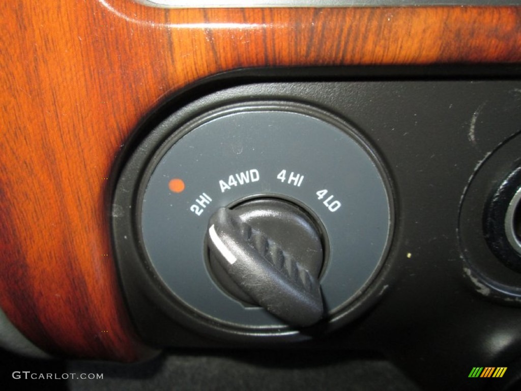 2003 GMC Envoy XL SLT 4x4 Controls Photo #71776152