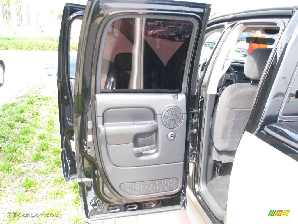 2005 Ram 1500 SLT Quad Cab - Bright White / Dark Slate Gray photo #30