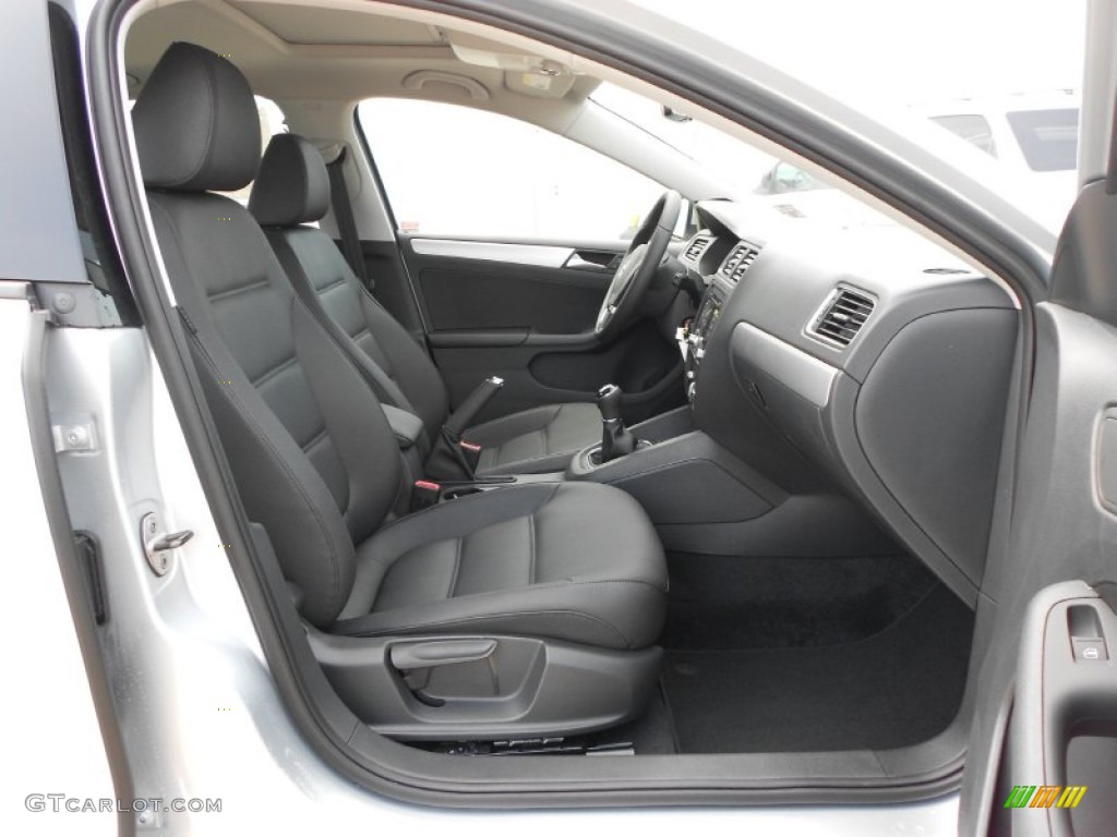 Titan Black Interior 2013 Volkswagen Jetta SE Sedan Photo #71779989