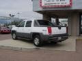 2002 Summit White Chevrolet Avalanche Z71 4x4  photo #10