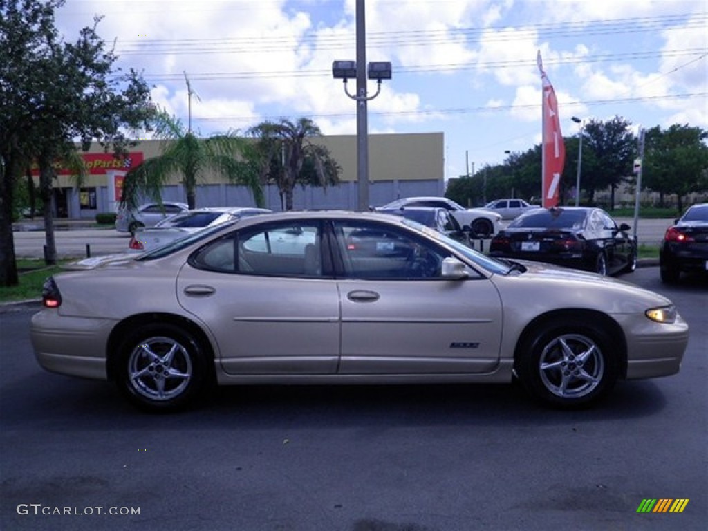 2003 Grand Prix GTP Sedan - Champagne Beige Metallic / Dark Taupe photo #17