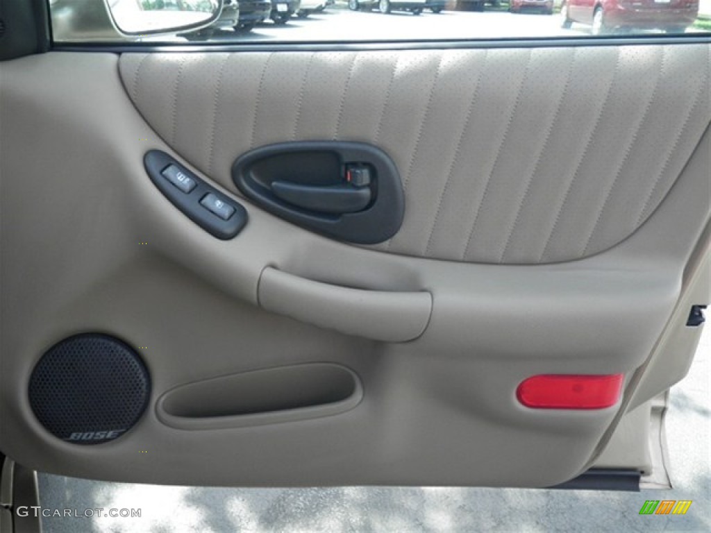 2003 Grand Prix GTP Sedan - Champagne Beige Metallic / Dark Taupe photo #20
