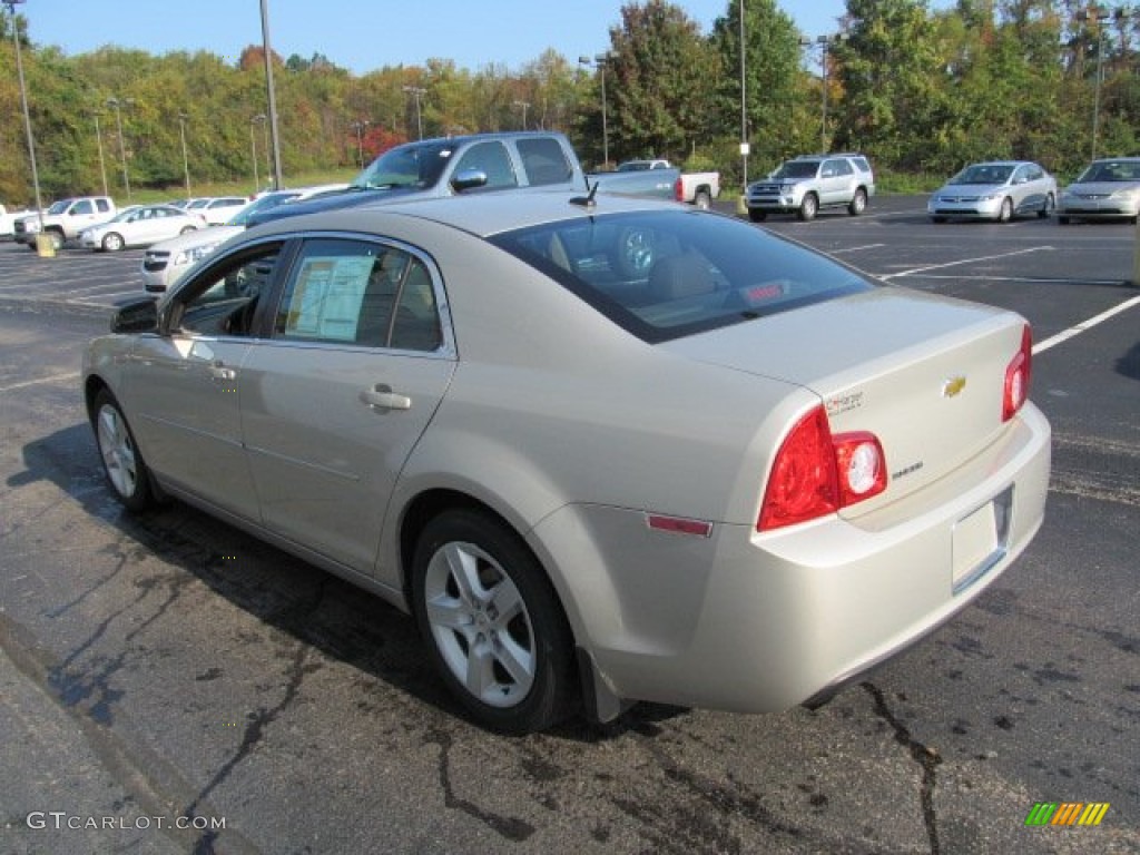 2010 Malibu LS Sedan - Gold Mist Metallic / Cocoa/Cashmere photo #6