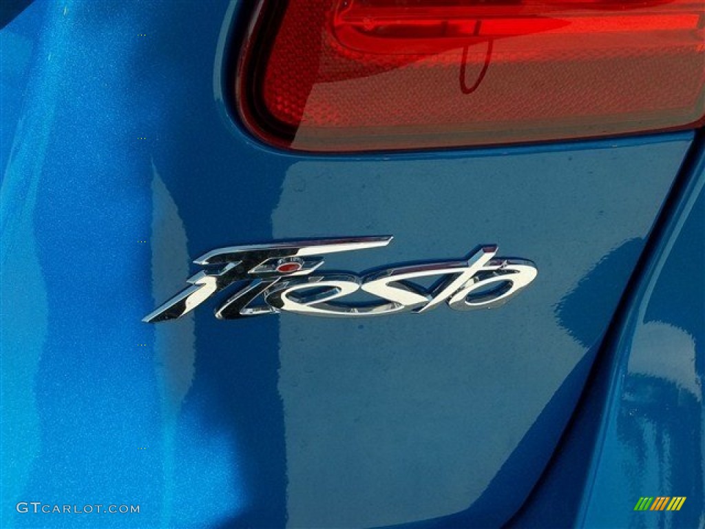 2013 Fiesta SE Sedan - Blue Candy / Charcoal Black/Light Stone photo #7