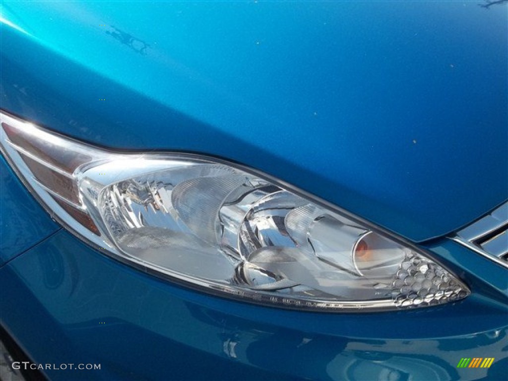 2013 Fiesta SE Sedan - Blue Candy / Charcoal Black/Light Stone photo #15