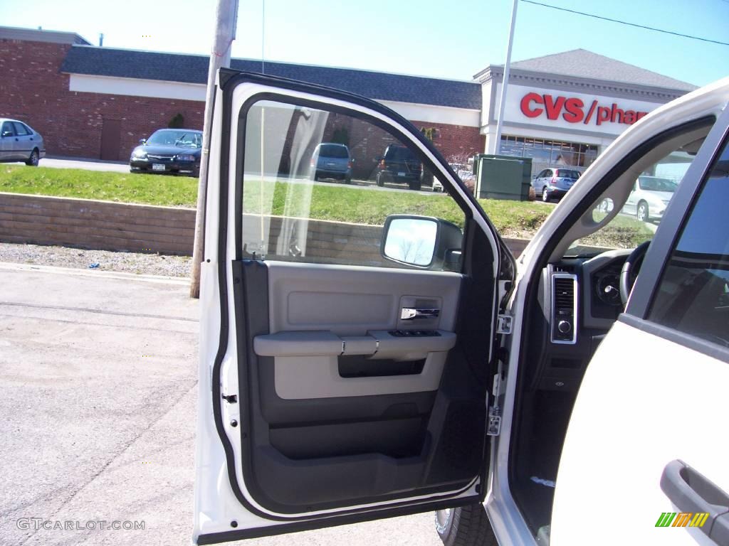 2009 Ram 1500 SLT Quad Cab 4x4 - Stone White / Dark Slate/Medium Graystone photo #19