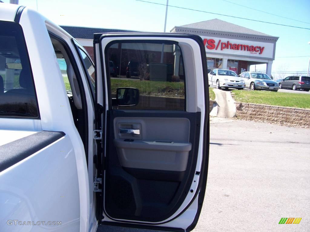 2009 Ram 1500 SLT Quad Cab 4x4 - Stone White / Dark Slate/Medium Graystone photo #21