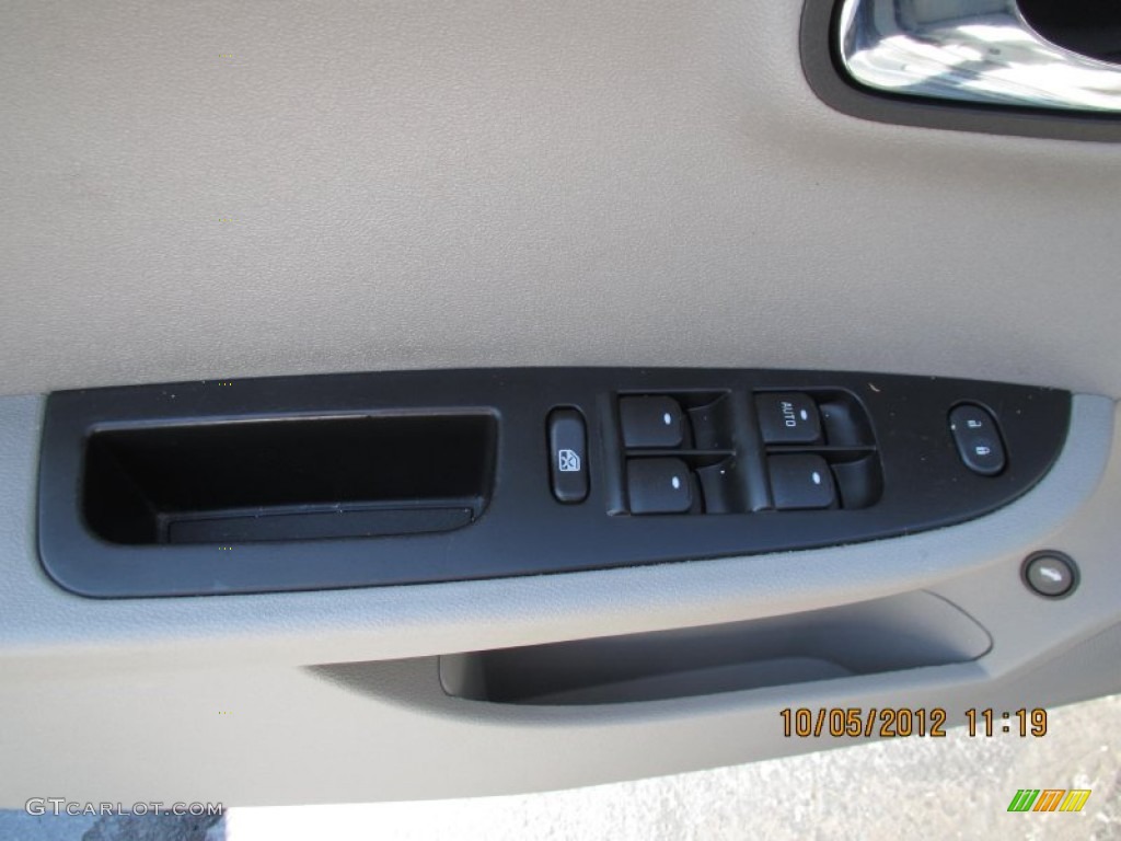 2009 Aura XE - Techno Gray / Gray photo #18