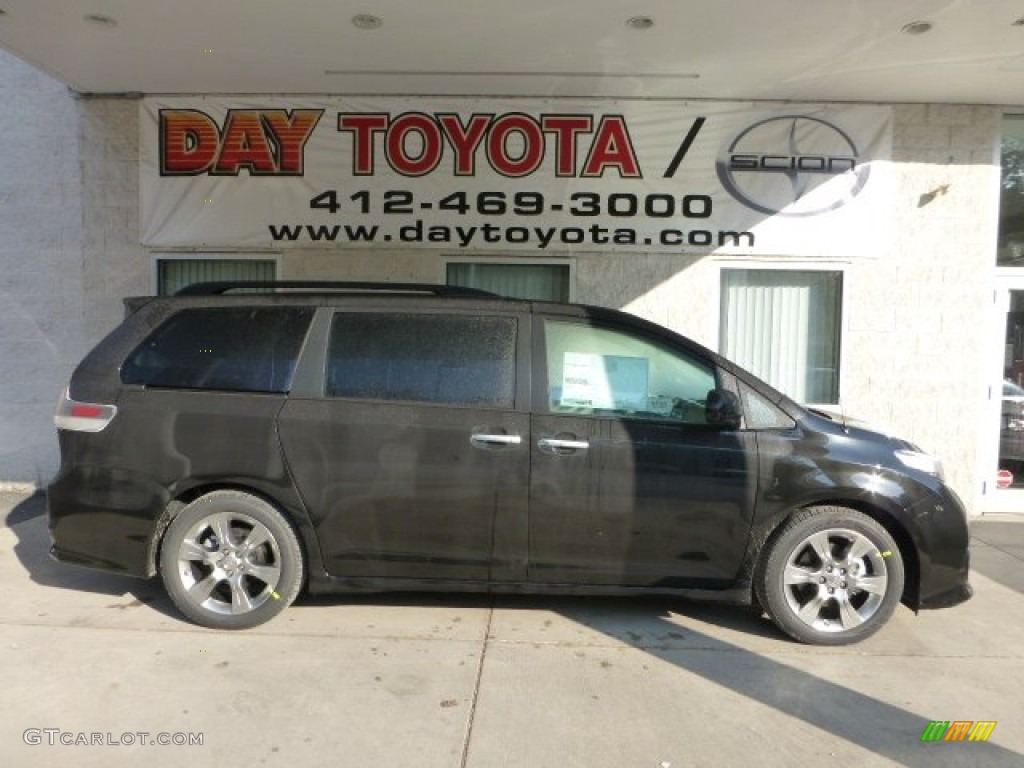 2013 Sienna SE - Black / Dark Charcoal photo #1