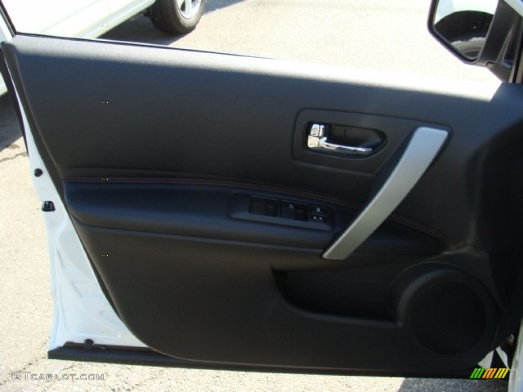 2011 Rogue SL AWD - Pearl White / Black photo #6