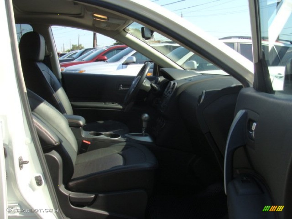 2011 Rogue SL AWD - Pearl White / Black photo #8