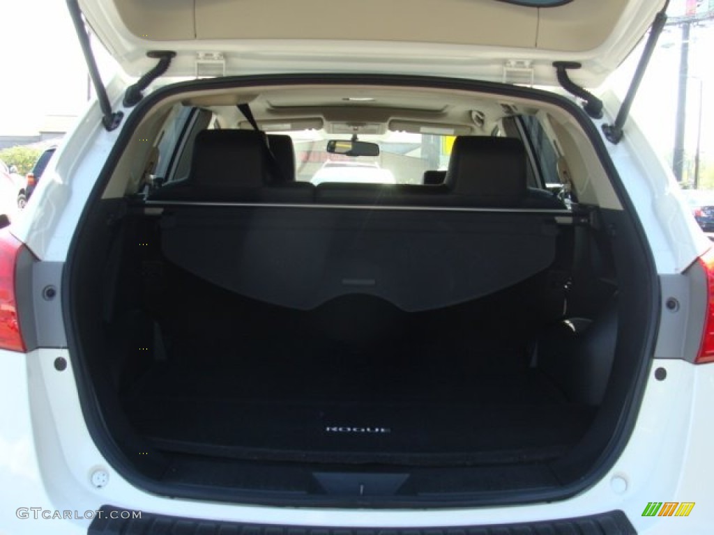 2011 Rogue SL AWD - Pearl White / Black photo #13