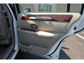 Ceramic White Tri Coat - Town Car Executive Photo No. 19