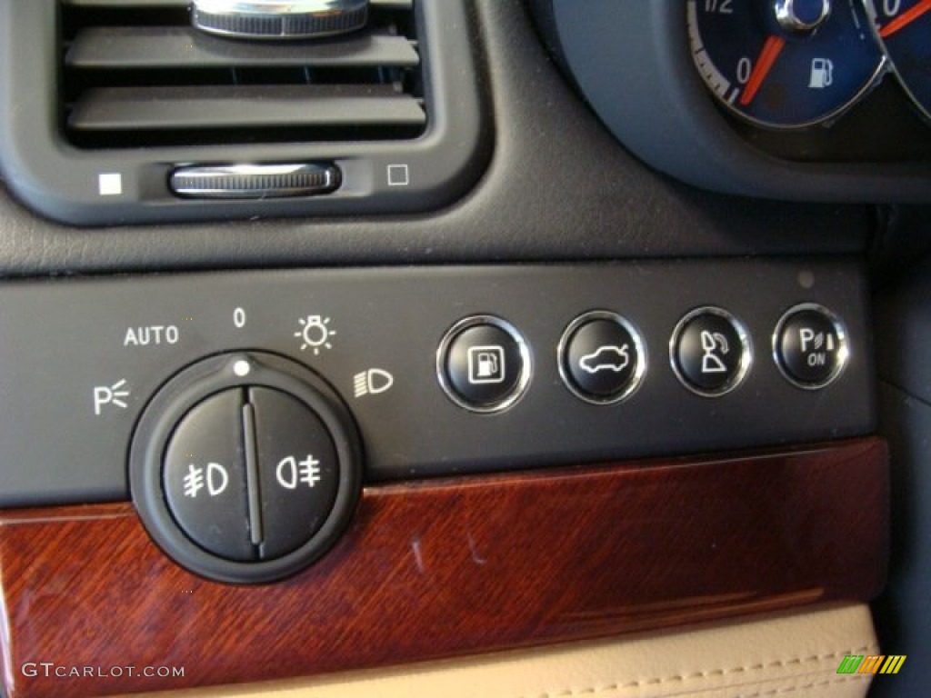 2006 Maserati Quattroporte Standard Quattroporte Model Controls Photo #71795573