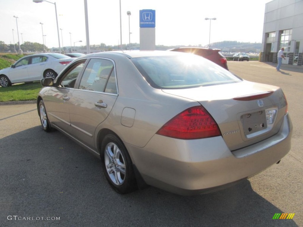 2006 Accord EX Sedan - Desert Mist Metallic / Ivory photo #16