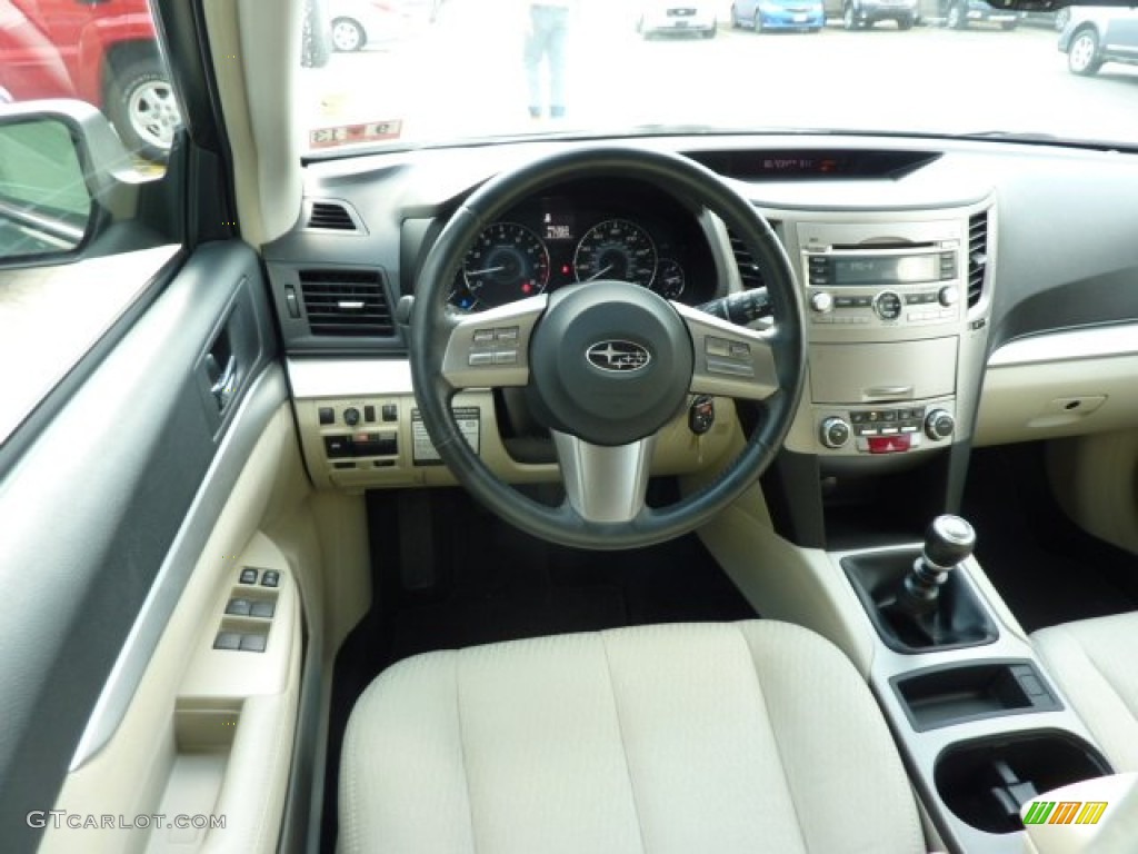 Warm Ivory Interior 2010 Subaru Outback 2.5i Premium Wagon Photo #71805525